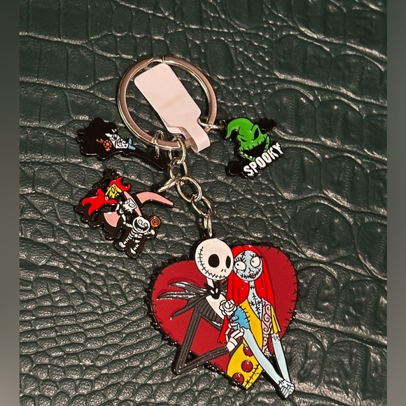 🌟Brand New🌟 Nightmare Before Christmas Character Keychain - Picture 1 of 2